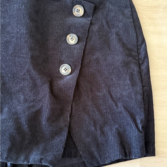 Lulu's Black Corduroy Skort with Button Detail - Picture 2 of 4